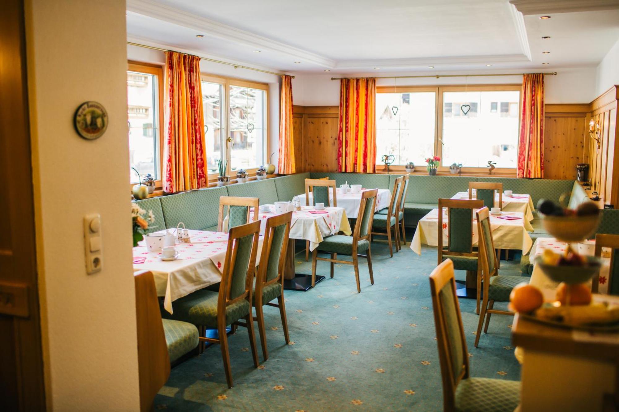 Hotel Dr Otto Murr B&B St. Anton am Arlberg Exterior foto